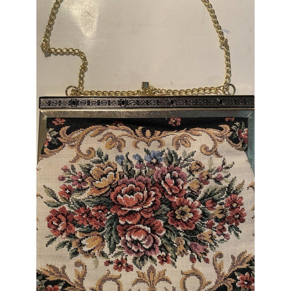 𝅺VINTAGE Rare Purse Embroidered Roses Twist Closure Gold Chain Pocket - Picture 3 of 8